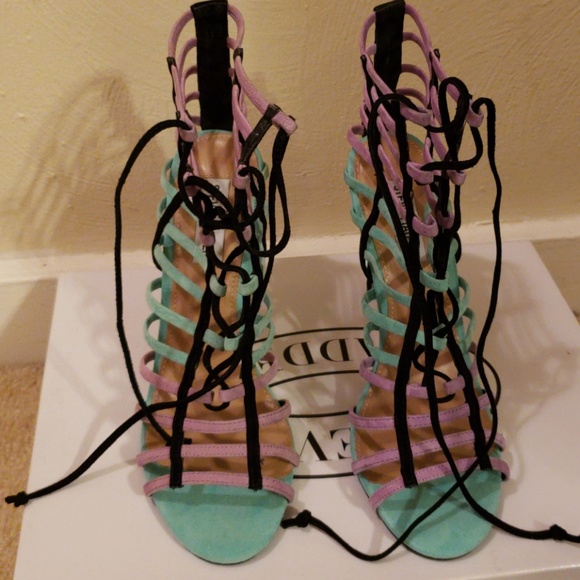 Shoes and purse - Picture 2 of 5